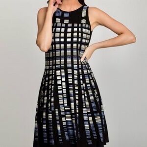 NIC+ZOE Spring knit swing dress in black, blue, creamy white. Size M
